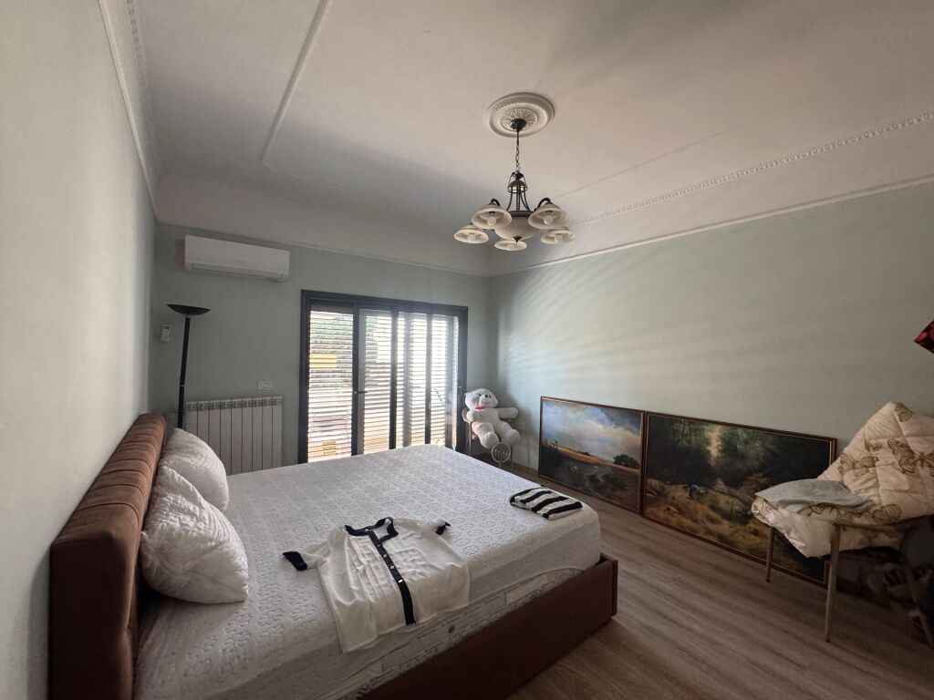 Vilë me qera në Vilat Gjermane, Tiranë, 1 020 m². Foto 2 nga 3
