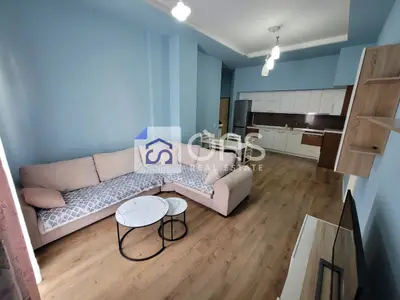 Apartament 2+1 me qera në Fresku, Tiranë, 84 m². Foto 1 nga 12