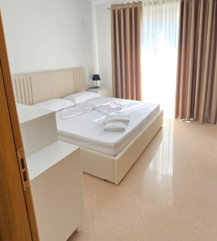 Appartamento 2+1 in affitto a Rruga 5 Maji, Tirana, 140 m². Foto 2 di 3