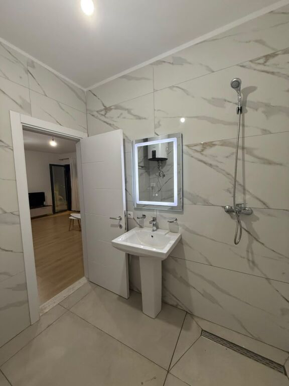 Apartament 1+1 me qera në Don Bosko, Tiranë, 66 m². Foto 3 nga 3