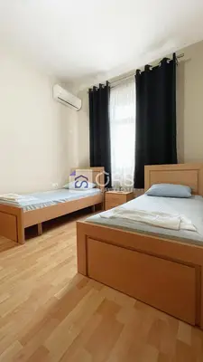 Apartament 2+1 me qera në Blloku, Tiranë, 75 m². Foto 6 nga 9