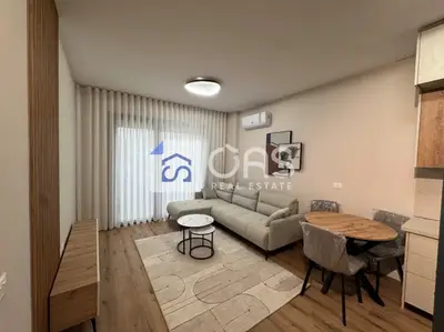 Apartament 1+1 me qera në Liqeni i Thatë, Tiranë, 75 m². Foto 1 nga 6