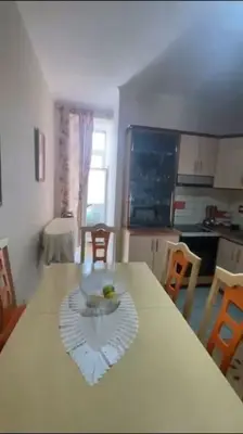 Appartamento 1+1 in affitto a Shkollës Petro Nini Luarasi, Tirana, 65 m². Foto 3 di 5
