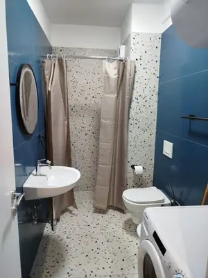 Apartament 1+1 me qera në Univers City, Tiranë, 70 m². Foto 4 nga 6