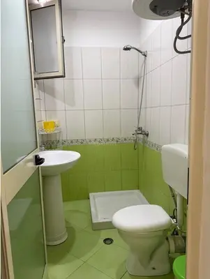 Apartment 2+1 for rent in Rruga Mujo Ulqinaku, Durrës, 87 m². Photo 9 of 10
