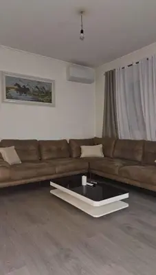 Apartament 1+1 me qera në Rruga Kel Kodheli, Tiranë, 50 m². Foto 1 nga 9