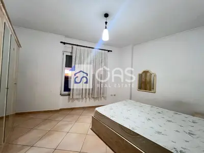 Apartament 1+1 me qera në Porcelan, Tiranë, 70 m². Foto 2 nga 7