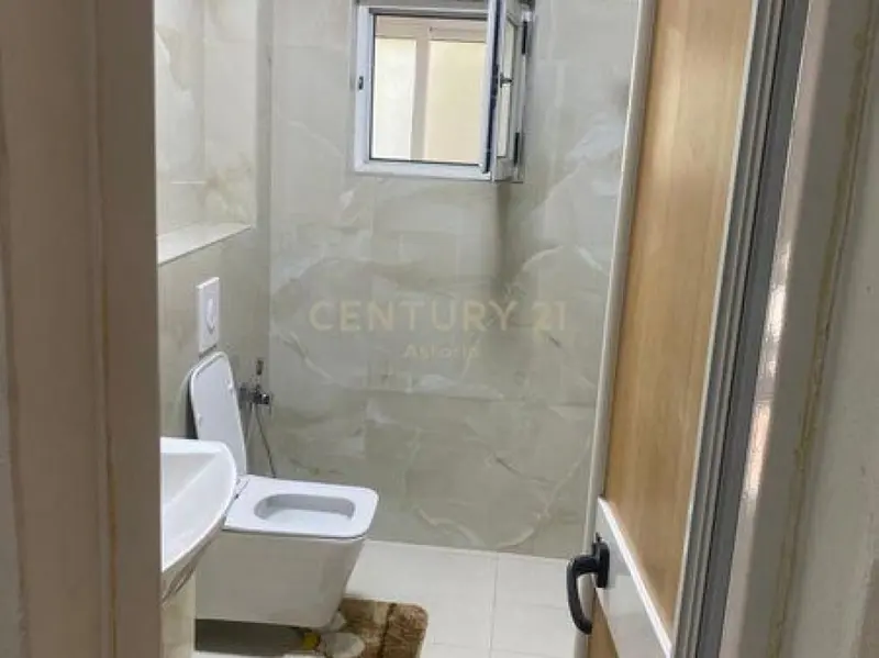 Apartament 2+1 me qera në Kompleksi Magnet, Tiranë, 75 m²