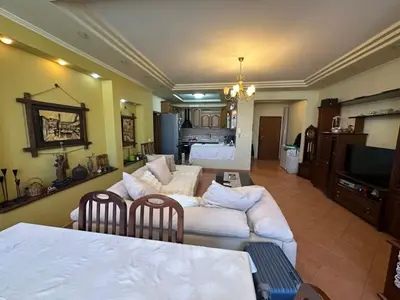 Apartament 2+1 me qera në Rruga Fortuzi, Tiranë, 120 m². Foto 3 nga 8