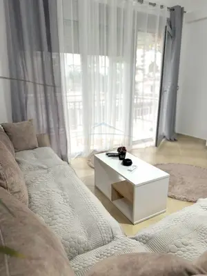 Apartament 2+1 me qera në Kompleksi Odeon, Vlorë, 86 m². Foto 3 nga 10