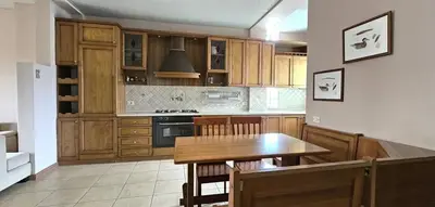 Apartment 2+2 for rent in Rruga e Durrësit, Tirana, 100 m². Photo 3 of 9