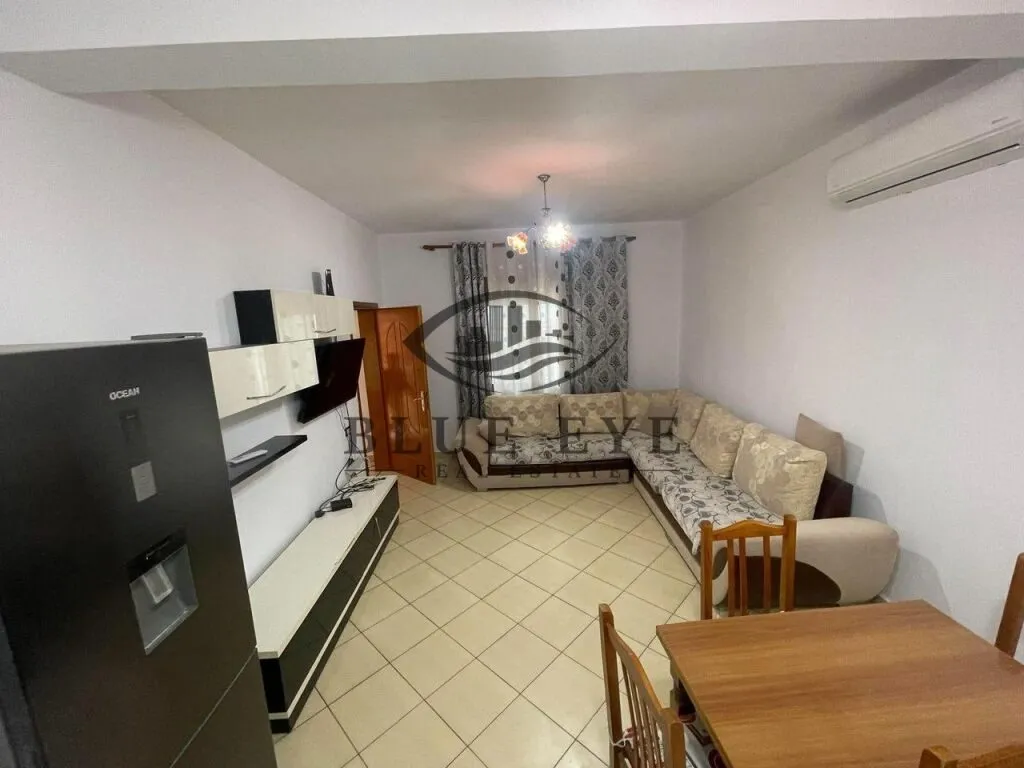 Villa 2+1 for rent in Durres ish kenet, Durrës, 500 m². Photo 1 of 7