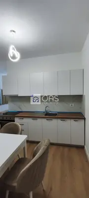 Apartament 1+1 me qera në Rruga e Kavajës, Tiranë, 85 m². Foto 2 nga 4
