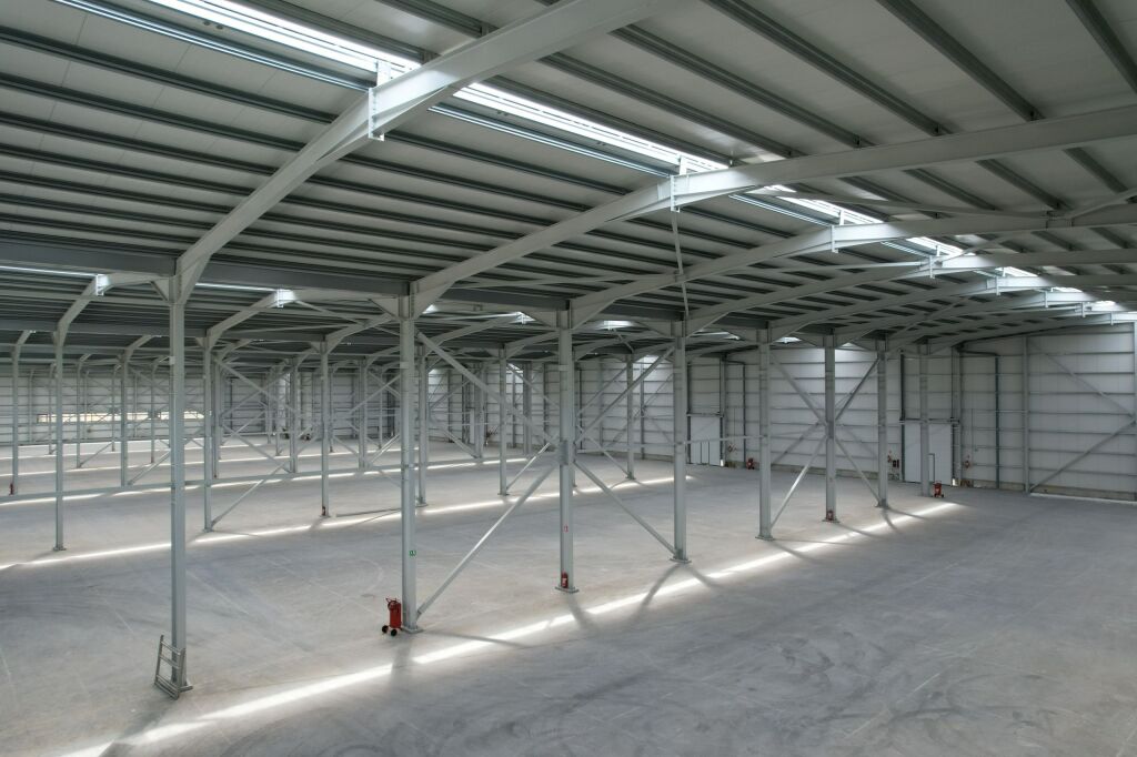 Magazzino in affitto a Vorë, 6.125 m². Foto 1 di 3