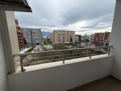 Apartament 2+2 me qera në Don Bosko, Tiranë, 100 m². Foto 8 nga 12