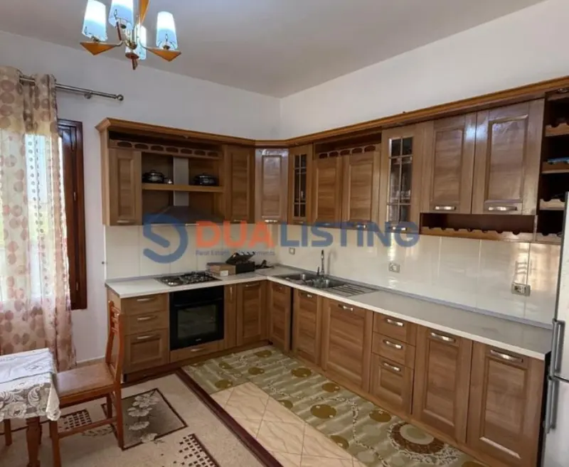 Vilë me qera në Tiranë, 3 190 m²
