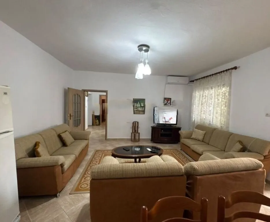 Apartament 2+1 me qera në Hipoteka, Tiranë, 92 m². Foto 1 nga 3