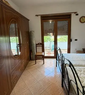 Casa indipendente 3+1 in affitto ad Astir, Tirana, 130 m². Foto 3 di 3