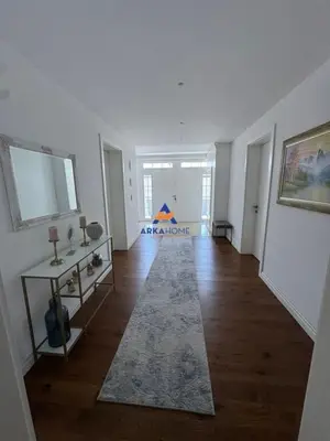 Villa in affitto a Laknas, Kamza, 220 m². Foto 6 di 8