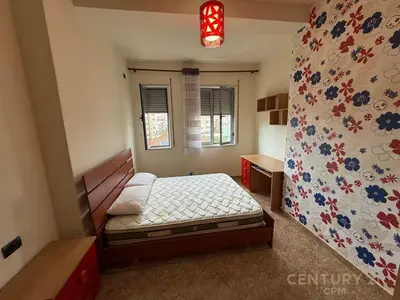 Apartment 1+1 for rent in Sheshi Avni Rustemi, Tirana, 70 m². Photo 3 of 5
