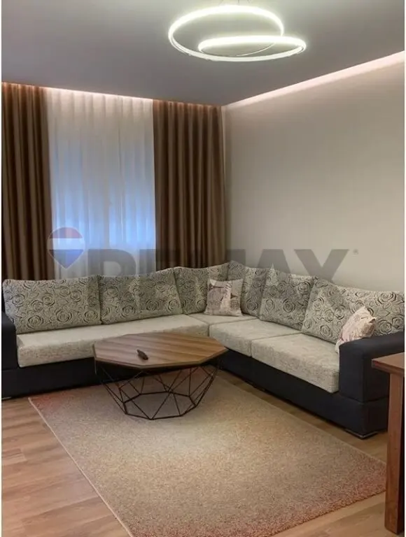 Appartamento 1+1 in affitto a Rruga Mihal Grameno, Tirana, 65 m²