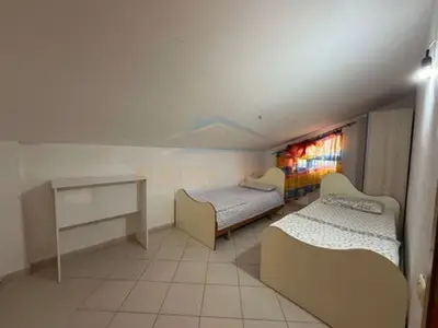 Shtëpi private 2+1 me qera në Rruga Ramazan Njala, Durrës, 80 m². Foto 3 nga 5