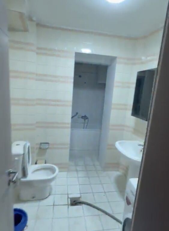 Apartment 2+1 for rent in Ali Demi, Tirana, 90 m². Photo 3 of 3