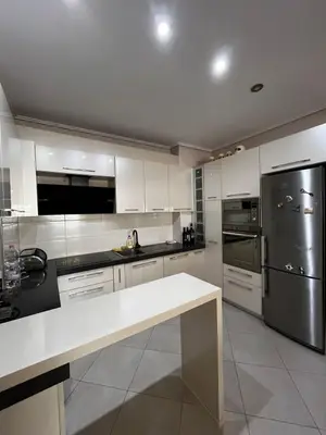 Apartament me qera në Rruga Dalip Peza, Durrës, 115 m². Foto 2 nga 11