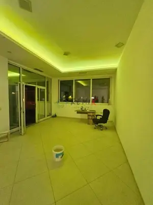 Locale commerciale in affitto a Rruga Vellazerimi, Durazzo, 250 m². Foto 2 di 9