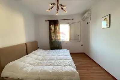 Apartament 4+1 me qera në Qendër, Vlorë, 120 m². Foto 9 nga 12