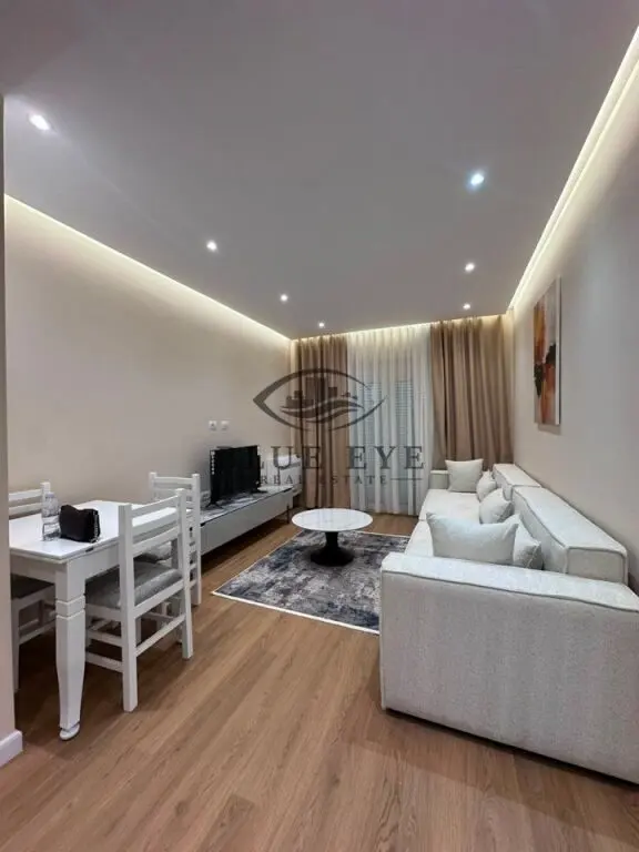 Appartamento 2+1 in affitto a Stacioni i Trenit, Durazzo, 72 m²