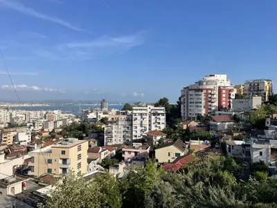 Apartament 1+1 me qera në Vila e Zogut, Durrës, 70 m². Foto 9 nga 9
