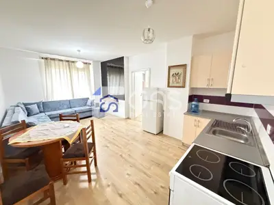 Apartment 1+1 for rent in 21 Dhjetori, Tirana, 60 m². Photo 2 of 3