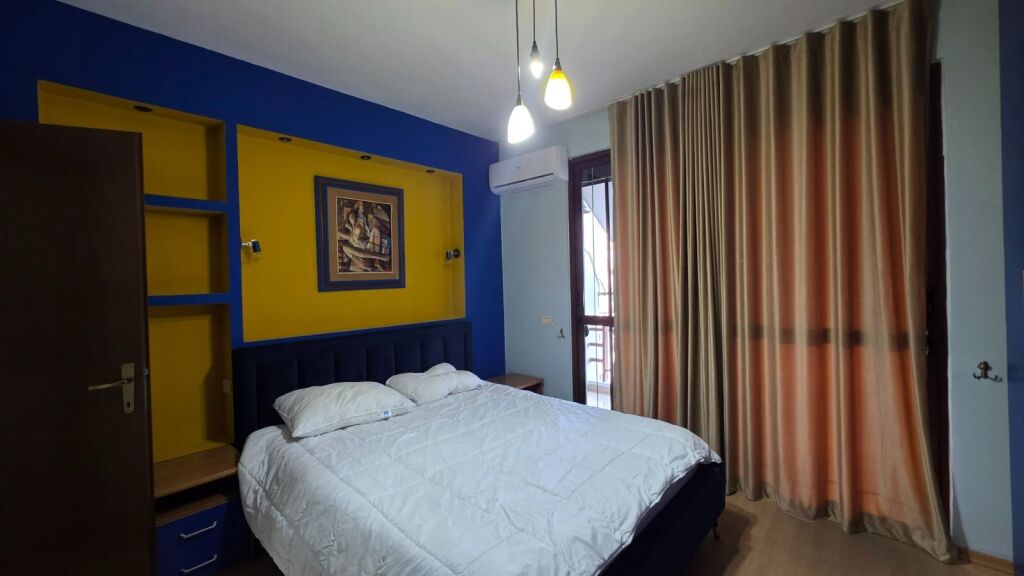 Apartament 2+1 me qera në Blloku, Tiranë, 118 m². Foto 3 nga 3
