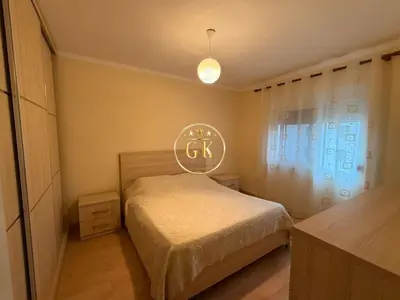 Apartament 1+1 me qera në Qendra Tregtare Blue Star, Durrës, 60 m². Foto 7 nga 8