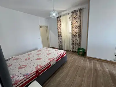 Appartamento 2+1 in affitto a Qendra e Formimit Profesional ish URT, Durazzo, 90 m². Foto 6 di 9