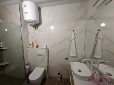 Appartamento 1+1 in affitto a Plazhi Hekurudha, Durazzo, 60 m². Foto 6 di 6