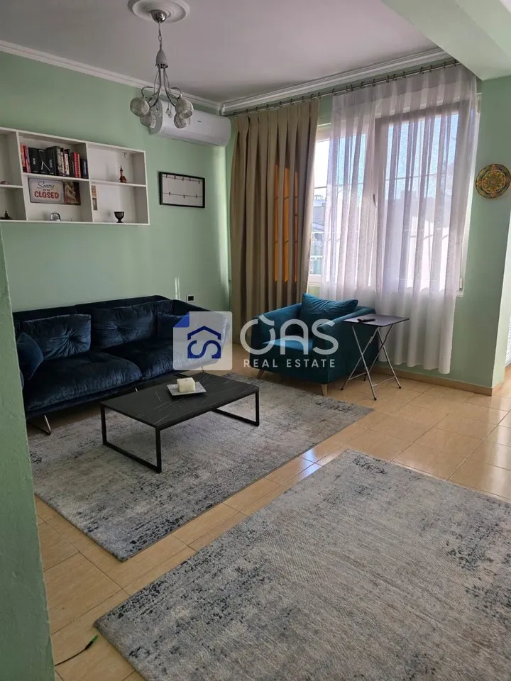 Apartament 2+1 me qera në Rruga Petro Nini Luarasi, Tiranë, 100 m². Foto 1 nga 12