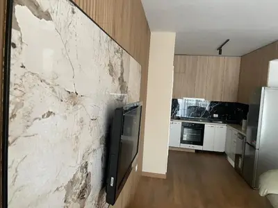Apartament 1+1 me qera në Liqeni i Thatë, Tiranë, 65 m². Foto 1 nga 5