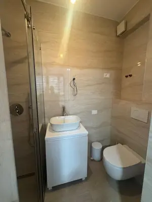 Apartament 2+1 me qera në Toptani, Tiranë, 100 m². Foto 6 nga 7