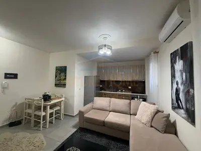 Apartment 1+1 for rent in Rruga Kumini, Durrës, 56 m². Photo 2 of 4