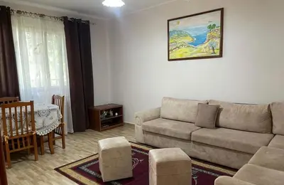 Apartament 1+1 me qera në Rruga Irfan Tomini, Tiranë, 75 m². Foto 1 nga 6