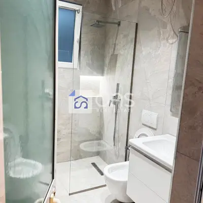 Appartamento 1+1 in affitto a 5 maj, Tirana, 60 m². Foto 3 di 4