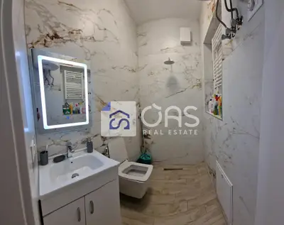 Appartamento 1+1 in affitto a Xhamlliku, Tirana, 50 m². Foto 3 di 4