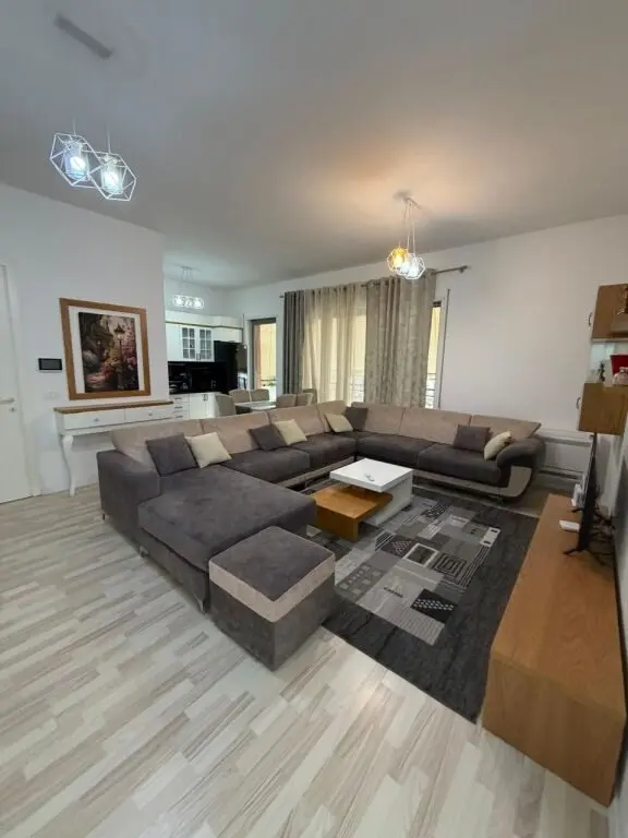 Apartment 2+1 for rent in Kompleksi Delijorgji, Tirana, 110 m²