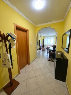 Apartament 1+1 me qera në Unaza e Re, Tiranë, 60 m². Foto 7 nga 12