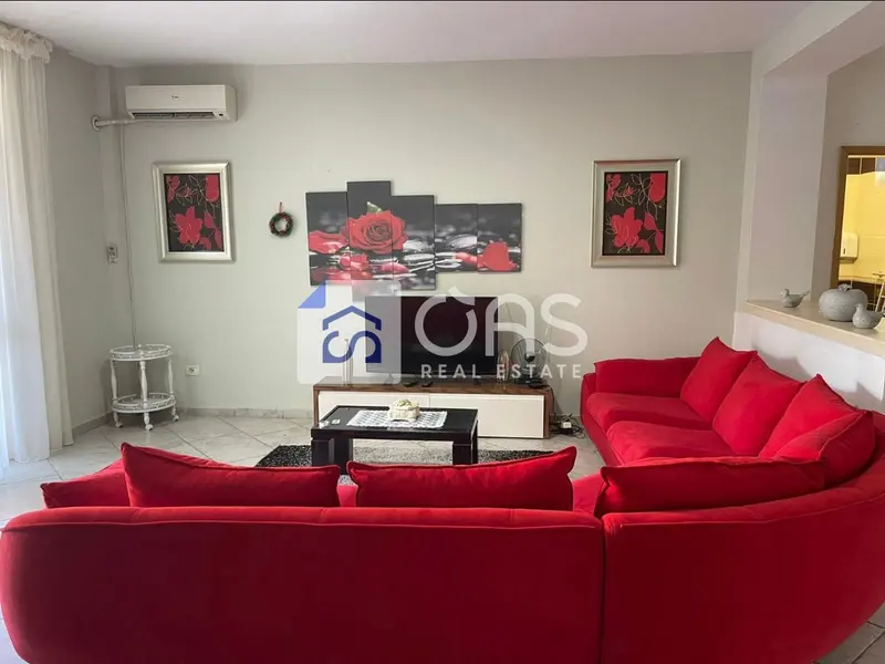 Appartamento 2+1 in affitto a Shkolla e Kuqe, Tirana, 160 m²
