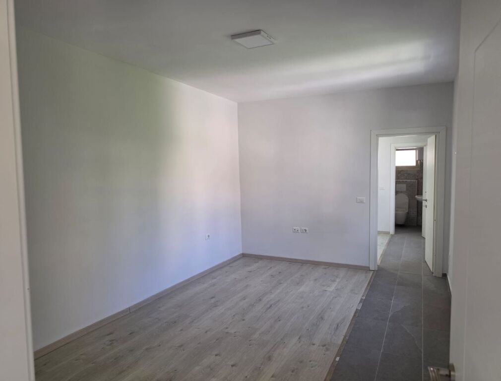 Vilë me qera në Selvia, Tiranë, 213 m². Foto 2 nga 3