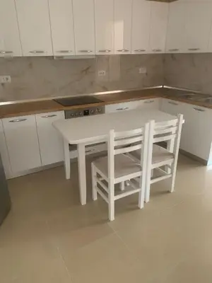 Appartamento 2+1 in affitto a Shkolla e Bashkuar, Tirana, 90 m². Foto 3 di 3