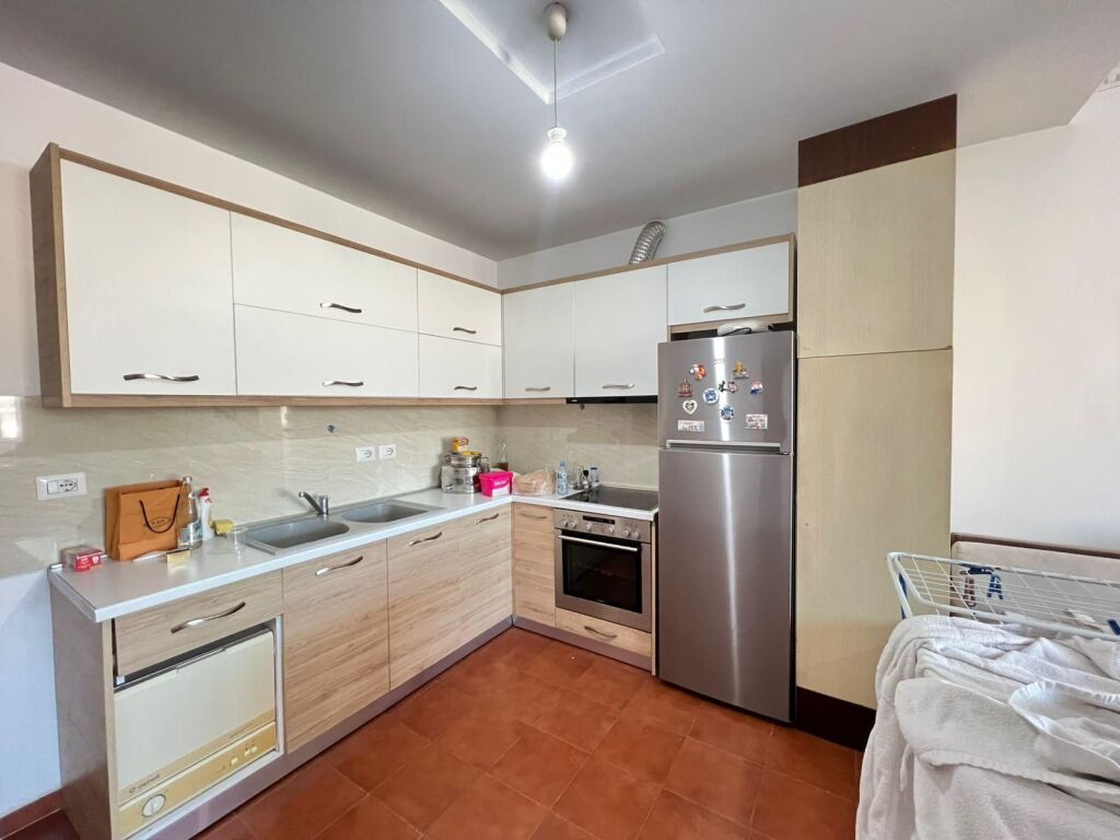 Apartament 1+1 me qera në Vasil Shanto, Tiranë, 65 m². Foto 3 nga 3